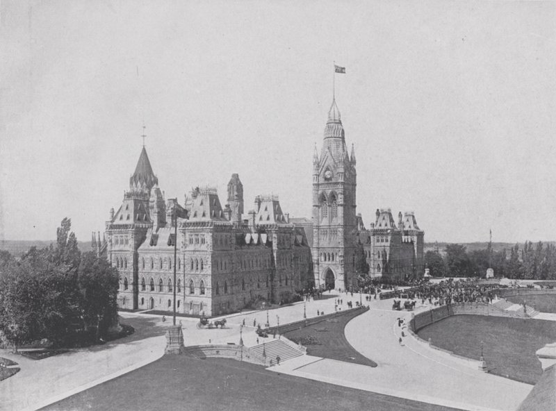The Central Block, Parliament Buildings, Ottawa (s/h-billede) af Photographer Canadian