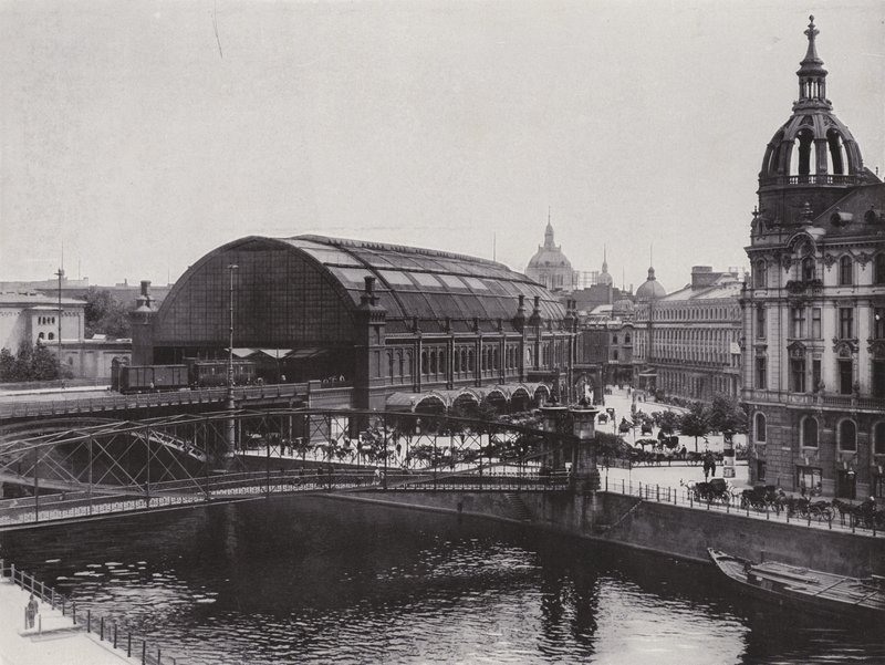 Friedrich-Strasse station (s/h foto) af Photographer German