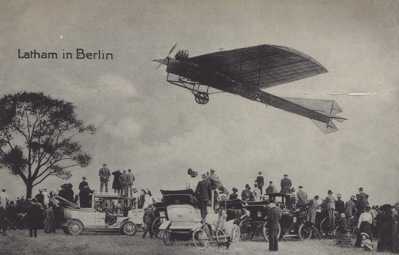 Den franske flyver Hubert Latham i Berlin (s/h-billede) af Photographer German