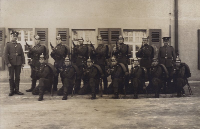 Gruppe af infanterisoldater fra den tyske hær (s/h foto) af Photographer German