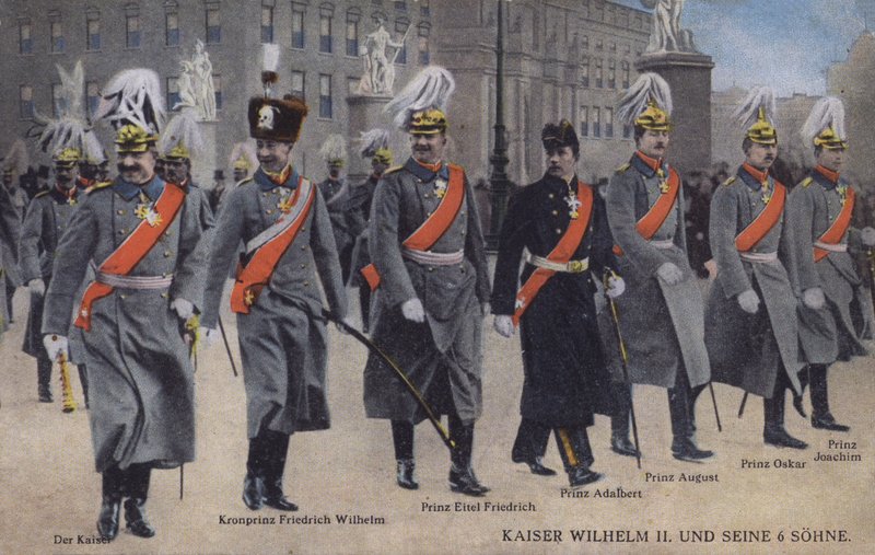 Kaiser Wilhelm II af Tyskland og hans seks sønner i militæruniform (farvet foto) af Photographer German