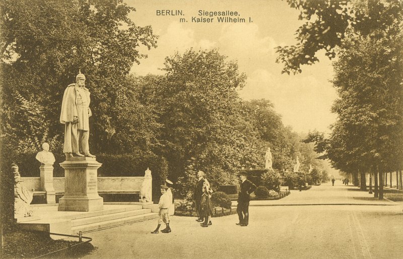 Siegesallee og statue af Kaiser Wilhelm I, Berlin (s/h foto) af Photographer German