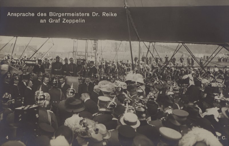Tale af borgmester Dr. Reike til den tyske luftskibskonstruktør Graf Ferdinand von Zeppelin (s/h foto) af Photographer German