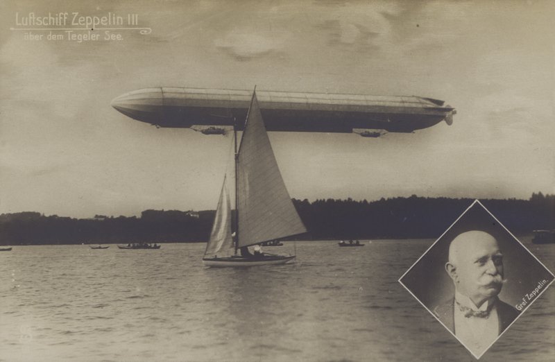 Zeppelin LZ III flyver over Lake Tegel, Berlin (s/h foto) af Photographer German