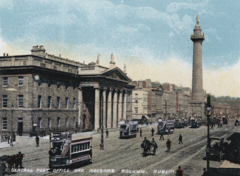 General Post Office og Nelsons Column, Dublin (farvefoto) af Photographer Irish