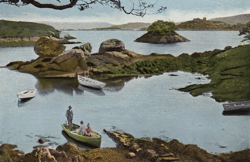 Sydirland: Glengarriff Harbour, County Cork (farvet foto) af Photographer Irish