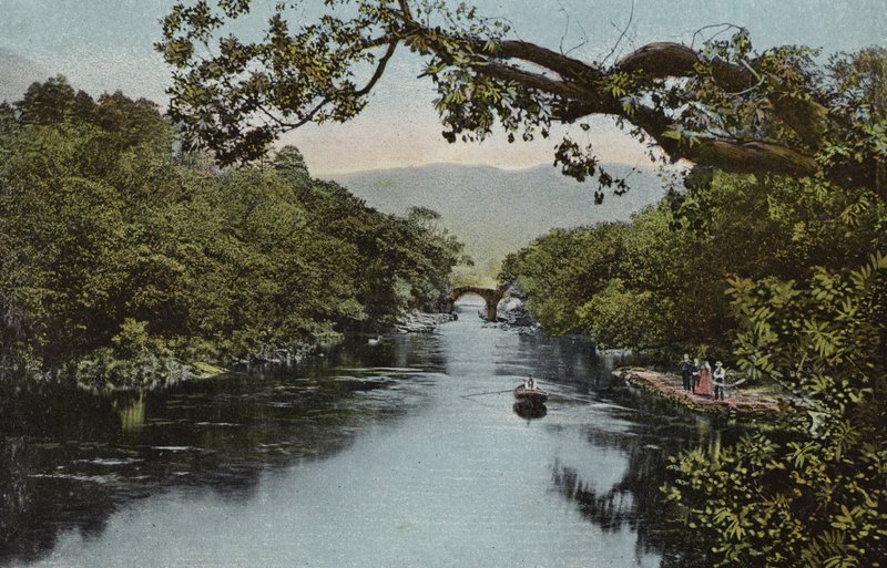 Sydirland: The Meeting of the Waters, Killarney (farvet foto) af Photographer Irish