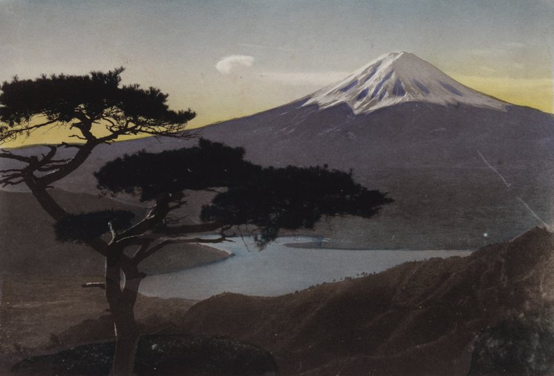 Japan, ca. 1912: Mount Fuji fra Misaka Pass (foto) af Photographer Japanese