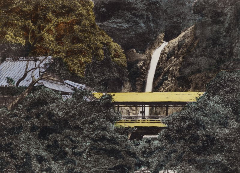 Japan, ca. 1912: Nunobiki-vandfaldet er 43 fod højt, byen Kobe får vandforsyning fra dette efterår, Kobe (foto) af Photographer Japanese