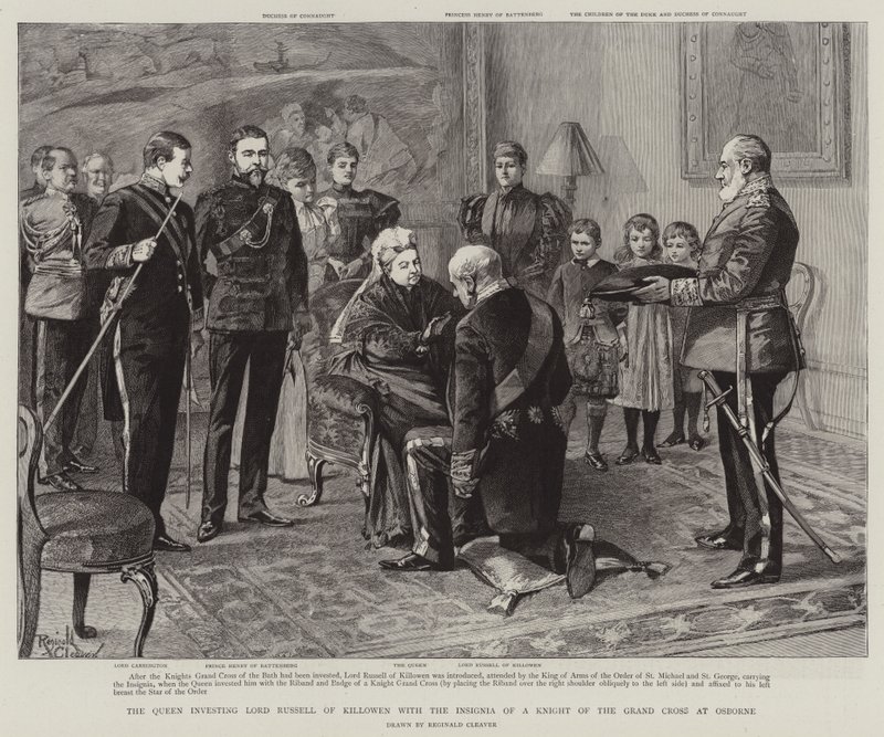 Dronningen investerer Lord Russell af Killowen med insignierne for en ridder af storkorset ved Osborne (gravering) af Reginald Thomas Cleaver