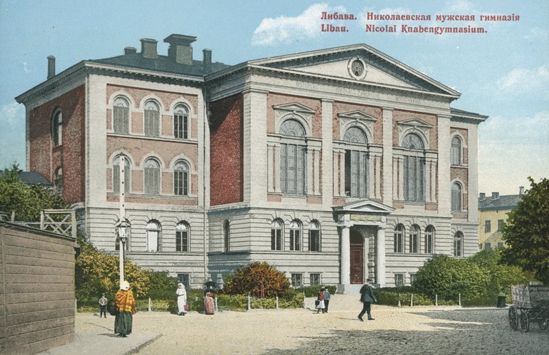 Grammar School, Liepaja, Letland (farvefoto) af Russian Photographer