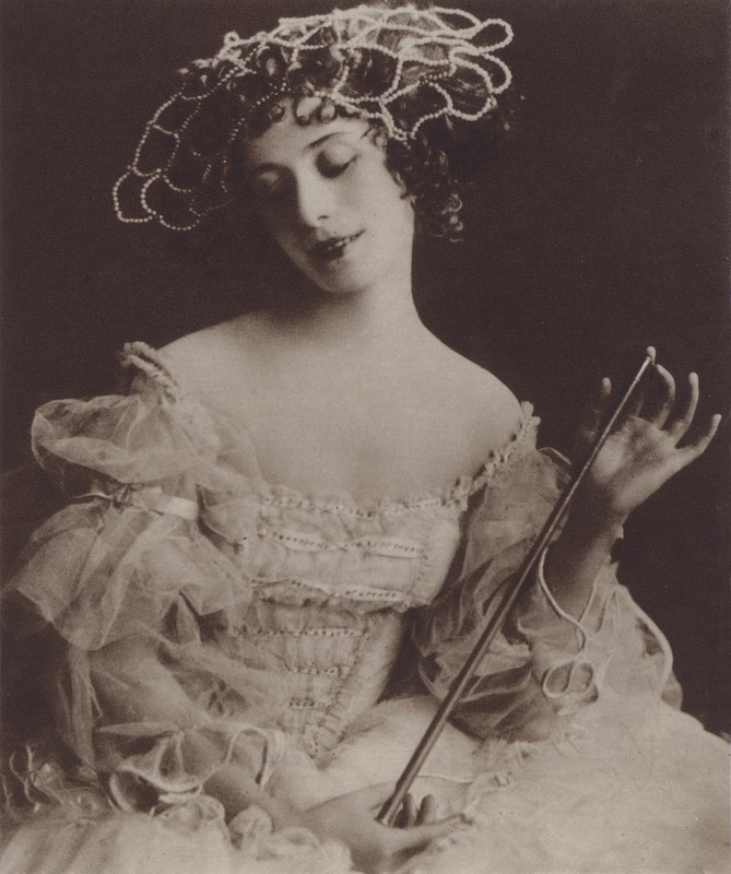 Pavlova i "Fairy Doll" (s/h foto) af Saul Bransburg