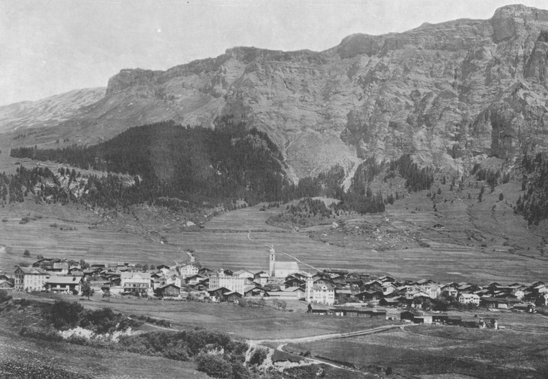 Flims et le Flimserstein (s/h foto) af Swiss Photographer