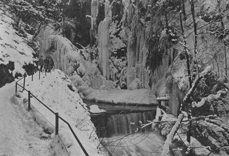 Gorges du Taubenloch, pres Bienne (s/h foto) af Swiss Photographer