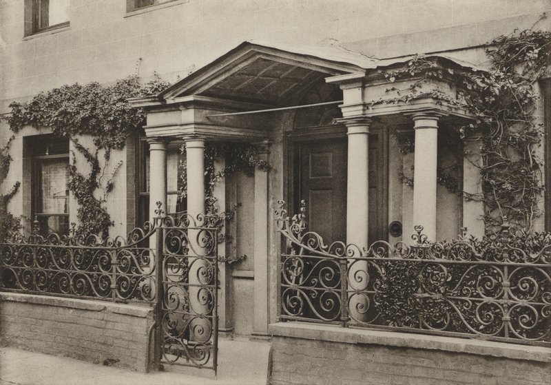 Døråbning, Arcaded Porch i Wimborne, Dorset (s/h-billede) af William Galsworthy Davie
