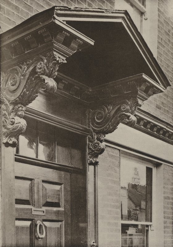 Doorway, Uxbridge, Middlesex (s/h-billede) af William Galsworthy Davie