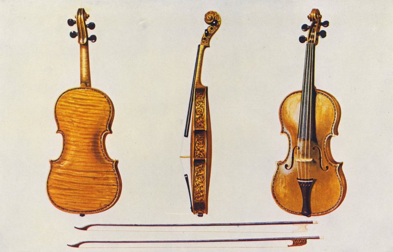 Musikinstrumenter: Violin, Hellier Stradivarius, og to gamle buer, der er kendt for at fløjte (farvelitografi) af William Gibb