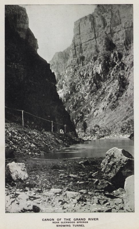 Canyons of Colorado: Canon of the Grand River, nær Glenwood Springs, viser tunnel (s/h foto) af William Henry Jackson