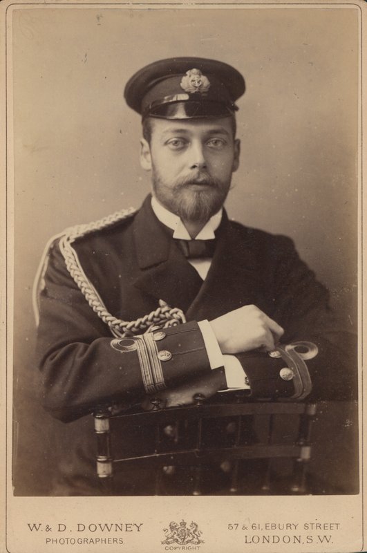 Prins George af Wales i flådeuniform af William and Daniel Downey