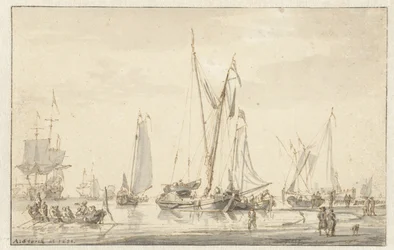 Strandudsigt med fortøjede skibe