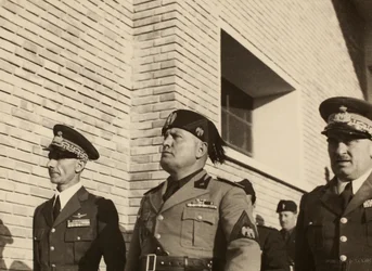 Indvielse af bygningerne i den kongelige lufthavn "Fausto Pesci" i Bologna, bygget af firmaet Mauro Toschi fu Ulisse, i nærværelse af hertugen Benito Mussolini, 24/10/1936 (s/h foto)