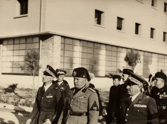 Indvielse af bygningerne i den kongelige lufthavn "Fausto Pesci" i Bologna, bygget af firmaet Mauro Toschi fu Ulisse, i nærværelse af hertugen Benito Mussolini, 24/10/1936 (s/h foto)