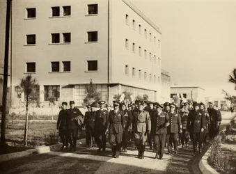 Indvielse af bygningerne i den kongelige lufthavn "Fausto Pesci" i Bologna, bygget af firmaet Mauro Toschi fu Ulisse, i nærværelse af hertugen Benito Mussolini, 24/10/1936 (s/h foto)