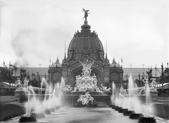 Udsigt over Central Dome og Fountain Coutan, Universal Exhibition, Paris, 1889