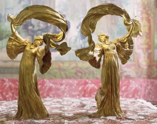 Dansende figurer fra en bordskåner, Sevres, 1900 (forgyldt bronze)