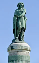 Kolossal statue af Vercingetorix (72-46 f.Kr.), gallisk leder - Skulptur af Millet Aime (1819-1891) 6,60 m høj erige i 1865 på den vestlige del af Mont Auxois (base 7 m høj af Viollet Le Duc) Alise Sainte Reine 1865