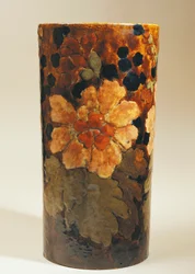 Vase med blomsterdekorationer af Albert Dammouse, stentøj