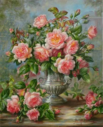 Engelske Elegance Roses i en sølvvase