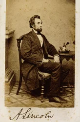 Et signeret carte-de-visite fotografi af Abraham Lincoln, 1861