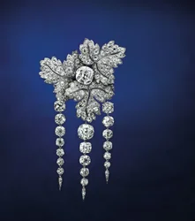 "Rivsblade" broche, ca. 1855