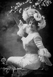 Marie Studholme 1875-1930, engelsk teaterskuespiller, 1902-1903.