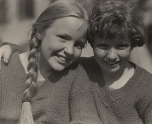 Elizabeth (Peggy) og Sue Davidson
