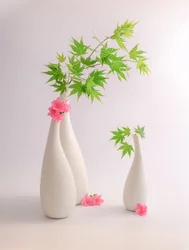 Grønne blade, lyserøde blomster