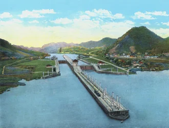 Fugleperspektiv af Pedro Miguel Locks, Panamakanalen (farvet foto)
