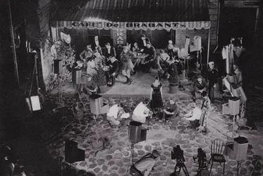 Californien: Hollywood, en "film" i støbeskeen i et af de mange filmstudier nær Los Angeles (s/h foto)