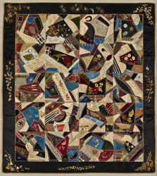 Crazy Quilt, ca. 1875-1900 (silke, brokade og fløjl)