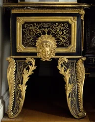 Louis XIV furniture: chest of drawers with metal inlay with acanth made by Andre Boulledani