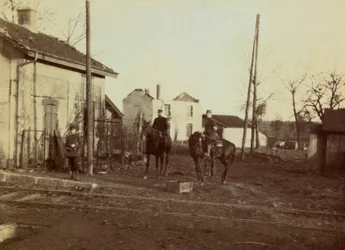 Fotografi fra et personligt album af en infanterieløjtnant under de første måneder af Første Verdenskrig (1., Iere