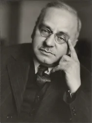 Portræt af Alfred Adler (1870-1937), Anonym. Fotografi