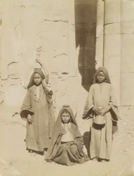 Arabiske piger, der bærer vand, Egypten