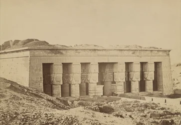 Dendera: Fa?ade