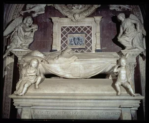 Den portugisiske kardinals grav, detalje, 1460-6 marmor detalje af 95657