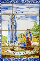 Fatima-mosaik i den armensk-katolske klosterkirke Our Lady, Bzommar, 2022 (foto)