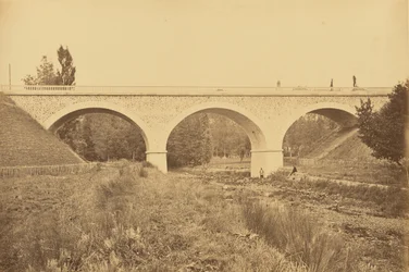Viadukt over Rhinen, nær Pradines