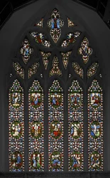 Rosenkransens mysterier, østvindue i kapellet, 1847 (glasmaleri)