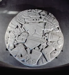Udskæring af månegudinden Coyolxauhquis sønderdeling, fundet ved foden af tvillingepyramiden i Tenochtitlan, sen postklassisk periode (1300-1521)